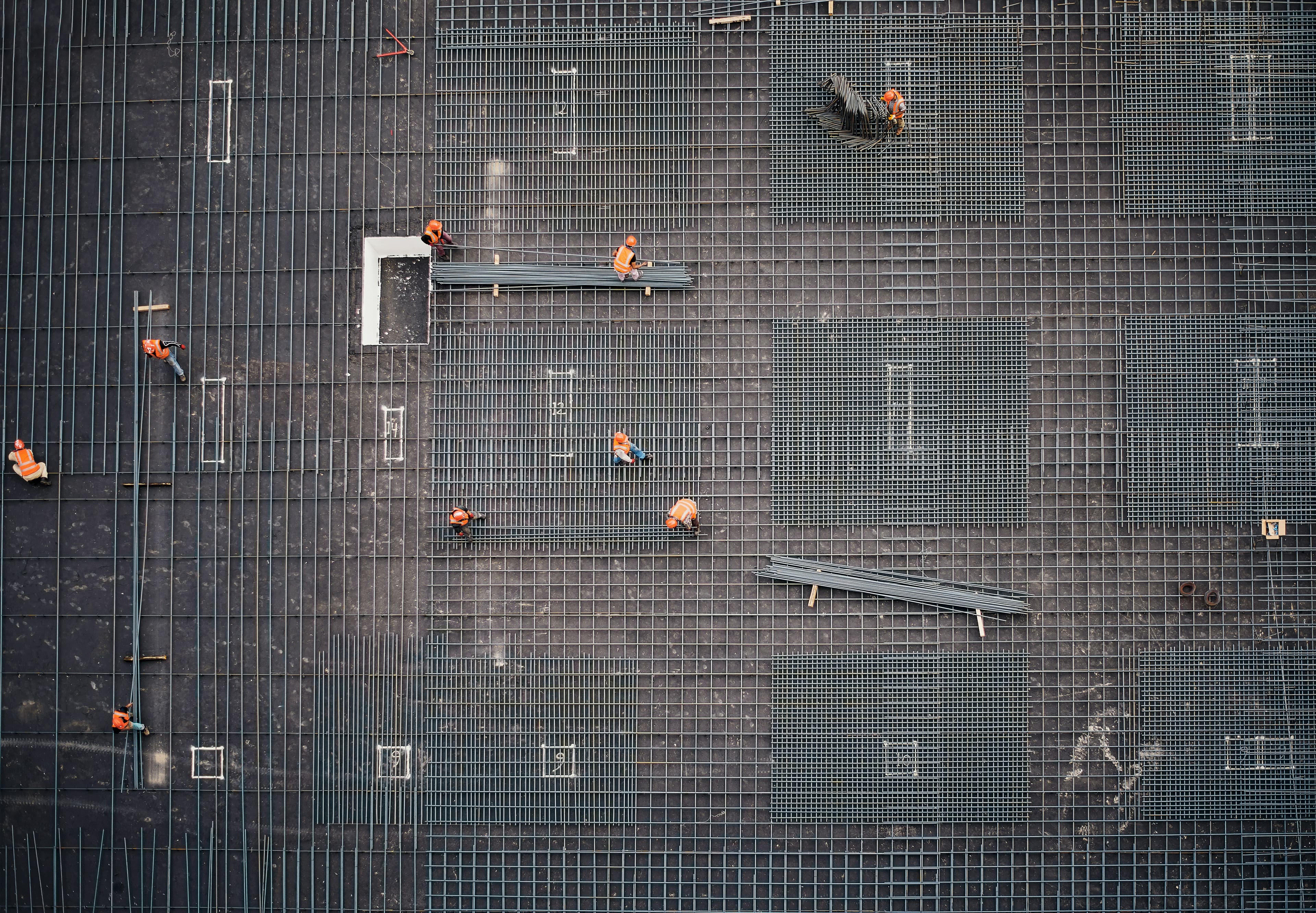 Bouw groeit gematigd, knelpunten blijven productie remmen